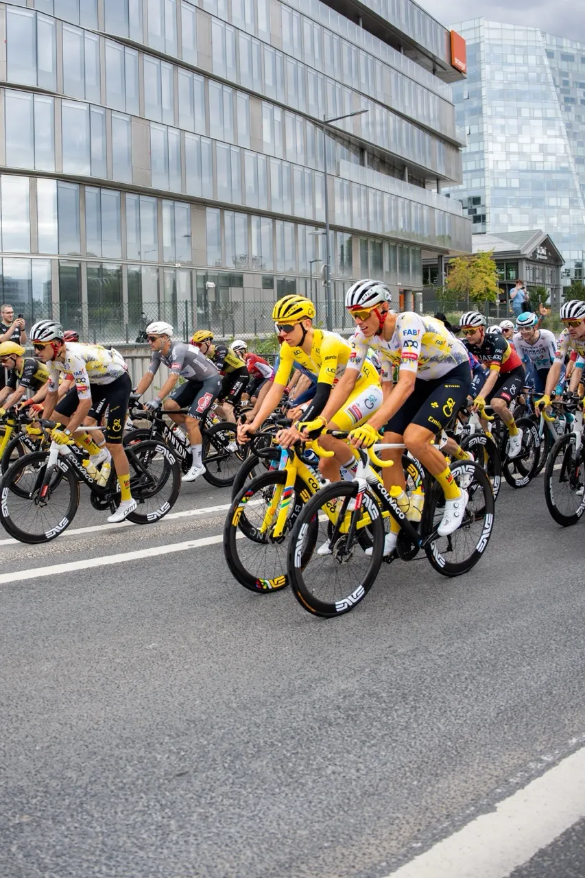 tour de france course cycliste france cyclisme professionnel étape tour de france peloton tour de france compétition cyclisme